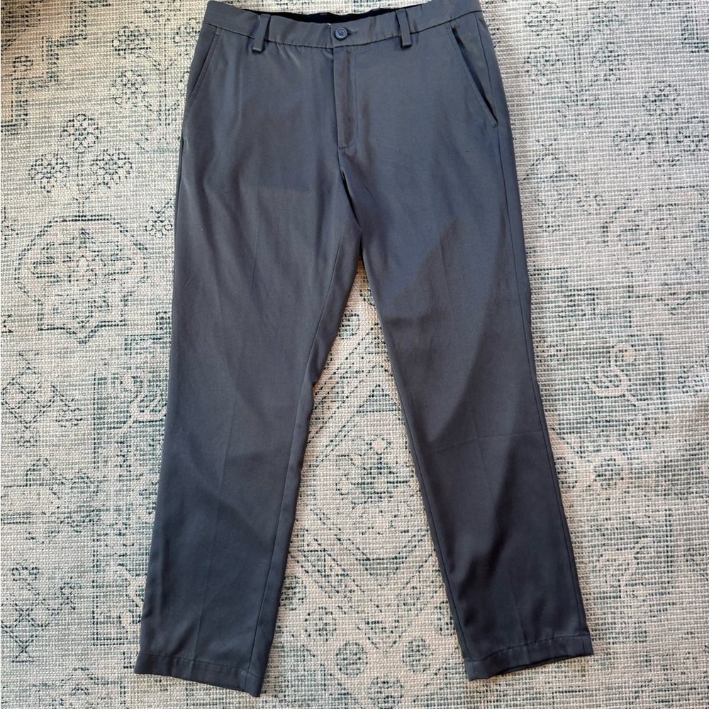 Amazon Essentials Men's Dark Gray Golf Pants